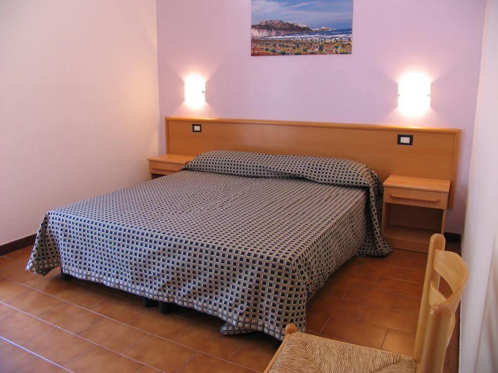 Hotel Parco Carabella Vieste Exterior photo